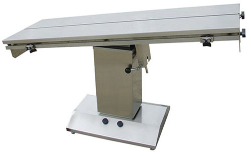 Mesa de operaciones veterinarias eléctrica - 658E-VT, D600-00 - Tristar Vet - para animales grandes / para animales de compañía / con plataforma en V
