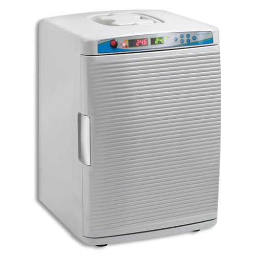 Incubadora de laboratorio de CO2 - myTemp&trade; - BENCHMARK SCIENTIFIC - de mesa / de acero inoxidable / con 1 puerta