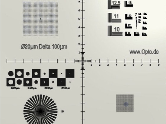 Calibración del microscopio con el objetivo de Opto con 1.000 pares de líneas por milímetro