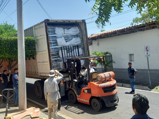 Finaliza oficialmente proyecto de cama de hospital en El Salvador