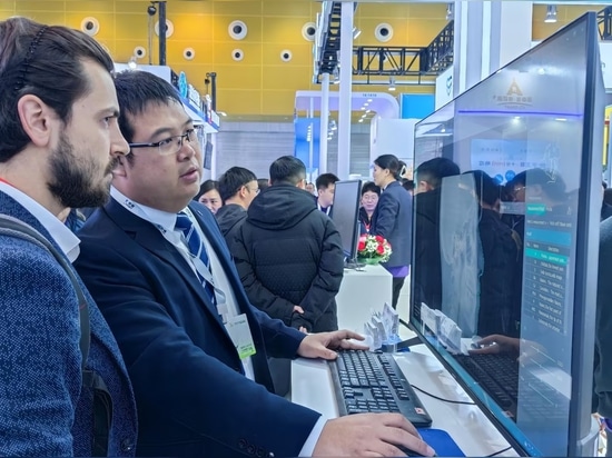 LargeV brilla en la Exposición Internacional Dental South China 2024