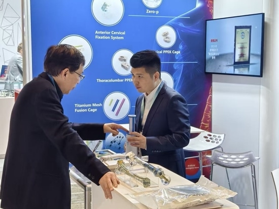 Forwards Medical presenta su innovadora cartera de productos en EuroSpine 2025