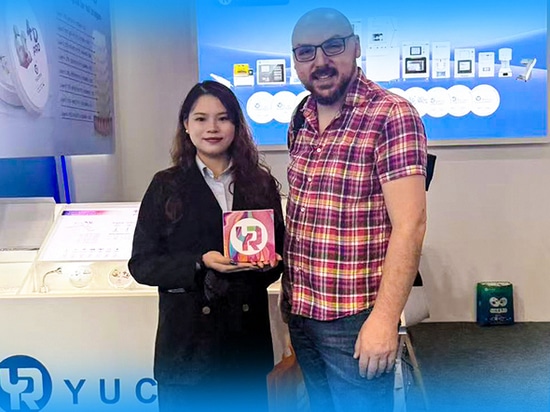 Reseña de la exposición | AEEDC 2026 | Yucera Dental