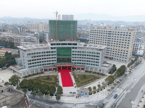 Un hospital público de clase II ha incorporado un equipo de rayos X móvil con arco en C de alta potencia de Mednova