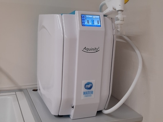 Tecnología moderna de agua ultrapura para una formación científica orientada a la práctica